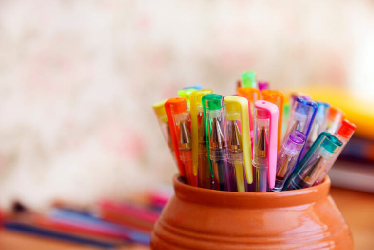 Caneta em gel ou esferográfica? Conheça cada uma delas