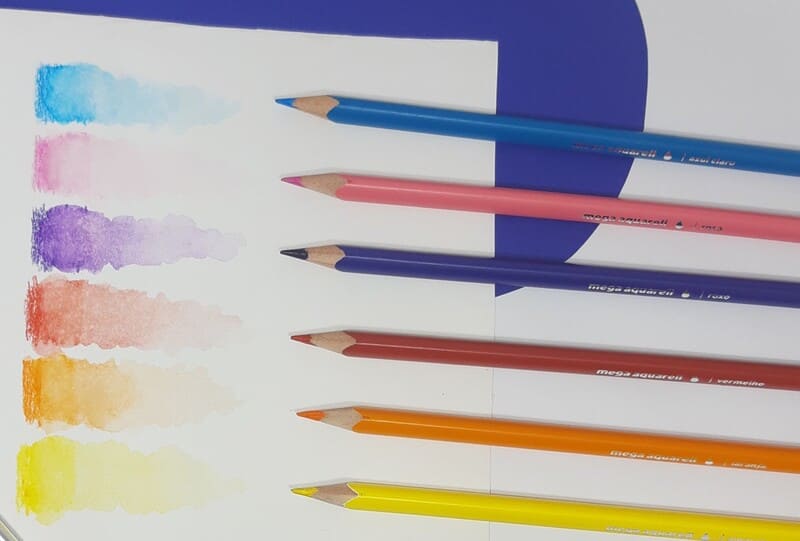lápis de cor aquarelada tris